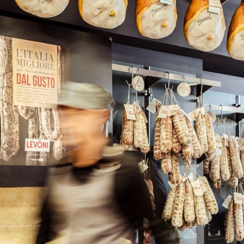 SFIDE E OPPORTUNITÀ DELLA MULTICANALITÀ NEL SETTORE DEI SALUMI.