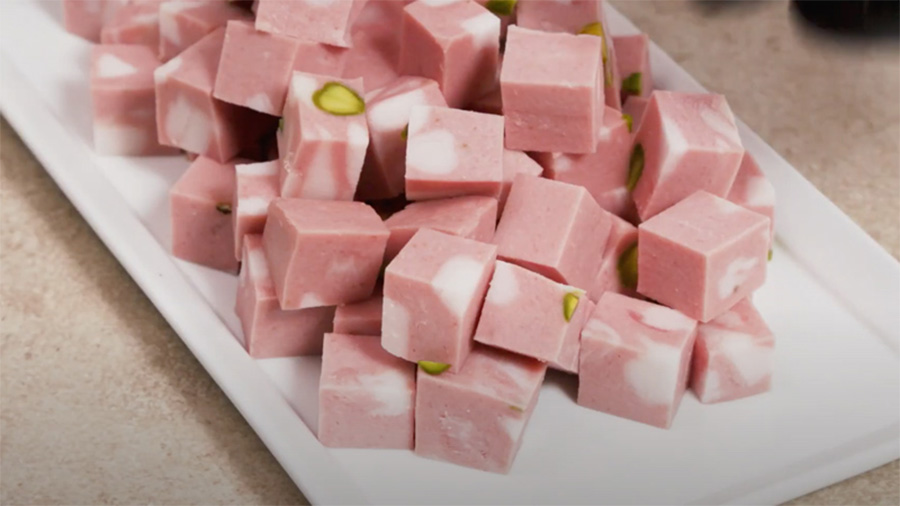 tagliare_mortadella.jpg